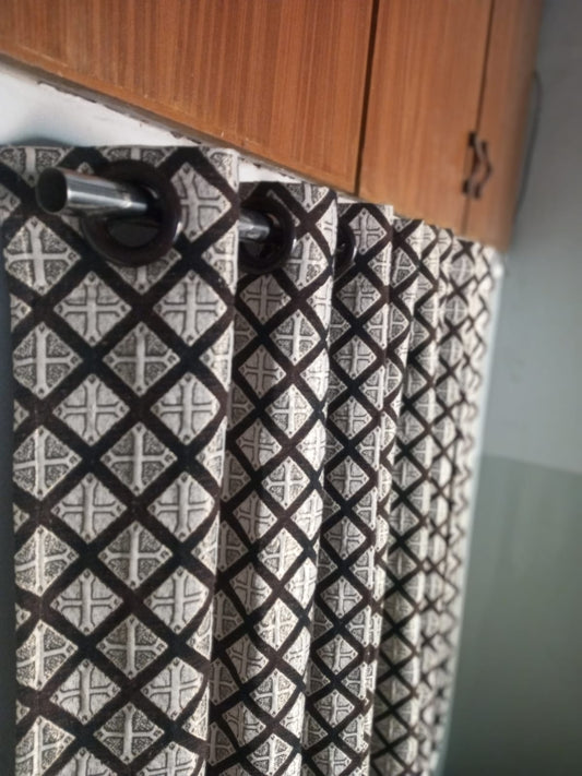 Elegant Geometric Eyelet Curtain