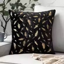 Elegant Leaf Pattern Cushion