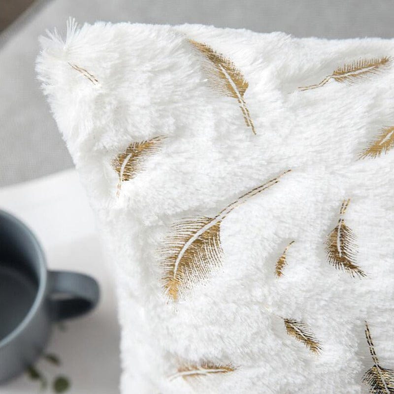 Elegant Leaf Pattern Cushion