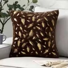 Elegant Leaf Pattern Cushion