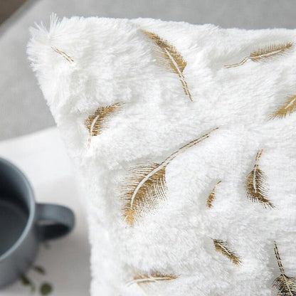 Elegant Leaf Pattern Cushion